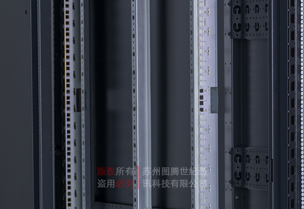后门扎线板.png